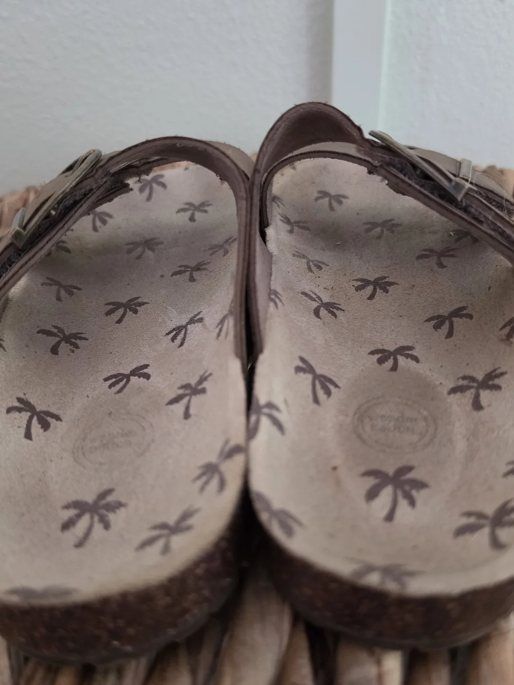 Wonder Nation Brown Double-Buckle Kids Size 1 Sandals